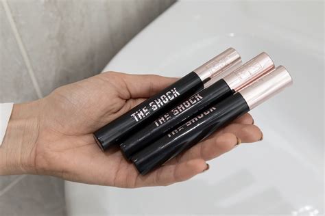 The Shock Mascara For False Lash Effect .